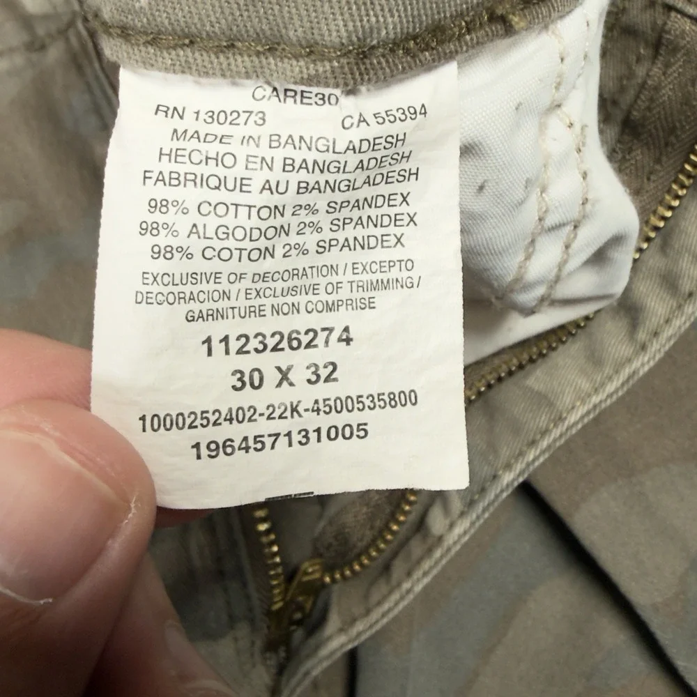 Wrangler Men's Camo Cargo Pants GreenRegular Taper Leg Size 30x30 **READ**
